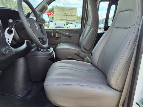 2025 Chevrolet Express 2500