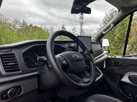 2025 Ford Transit 250