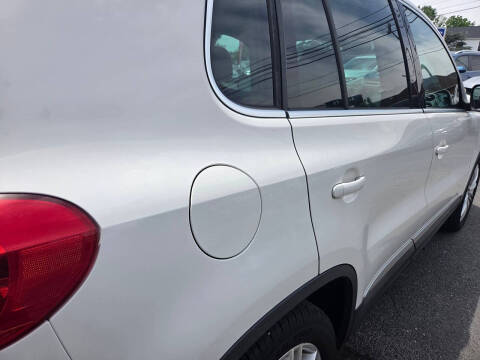 2014 Volkswagen Tiguan SE