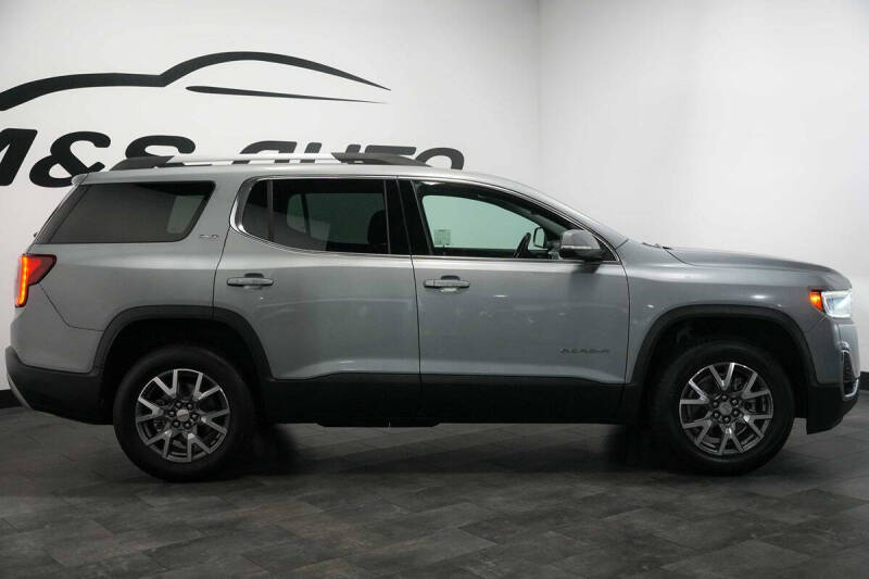 2023 GMC Acadia SLT