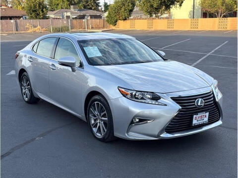 2016 Lexus ES 300h