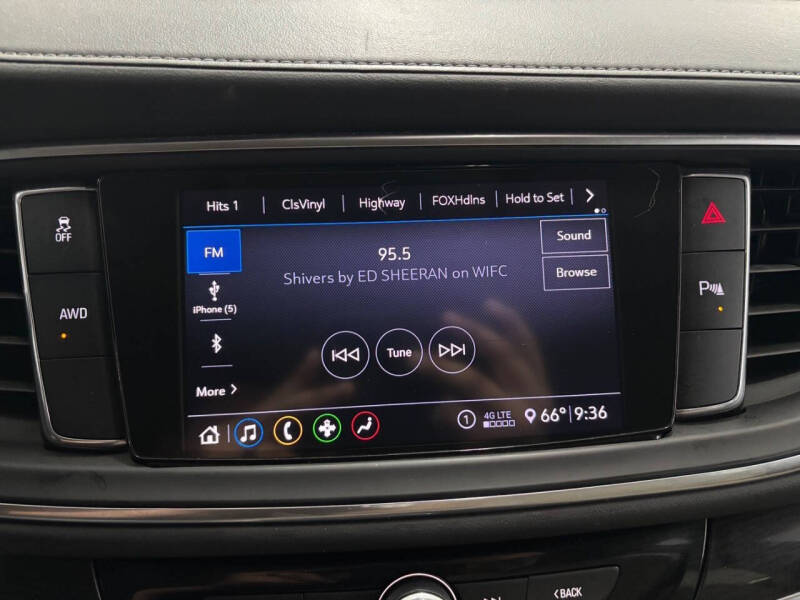 2020 Buick Enclave Essence