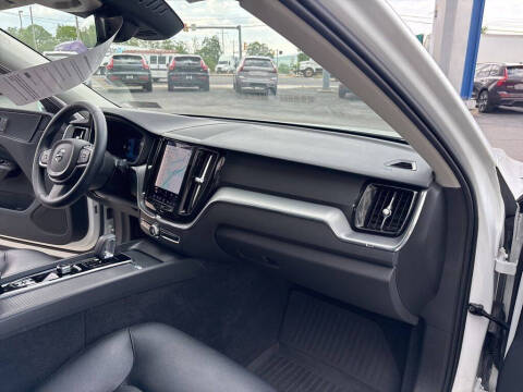 2023 Volvo XC60 B5 Core