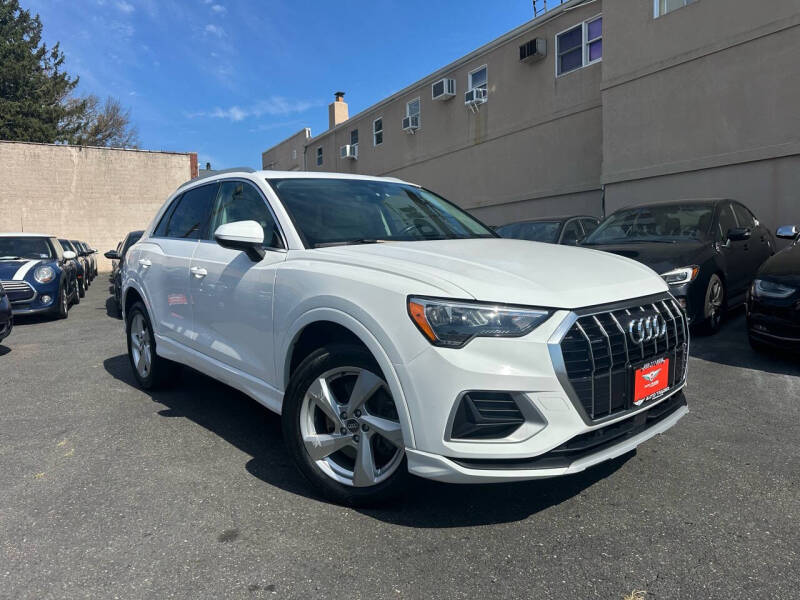 2019 Audi Q3 Premium photo 2