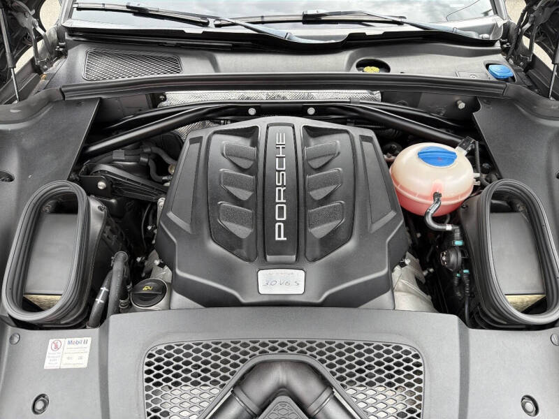 2016 Porsche Macan S