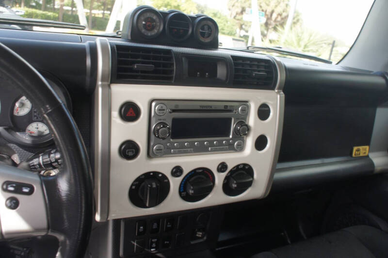 2012 Toyota FJ Cruiser