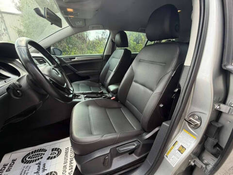 2015 Volkswagen Golf SportWagen TDI SE