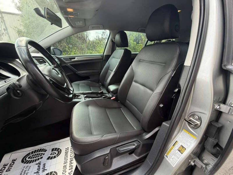 2015 Volkswagen Golf SportWagen TDI SE