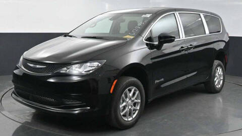 2025 Chrysler Voyager LX