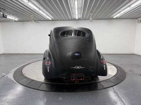1940 Ford Deluxe