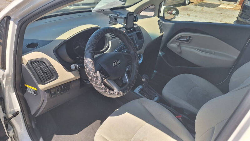 2013 Kia Rio 5-Door LX