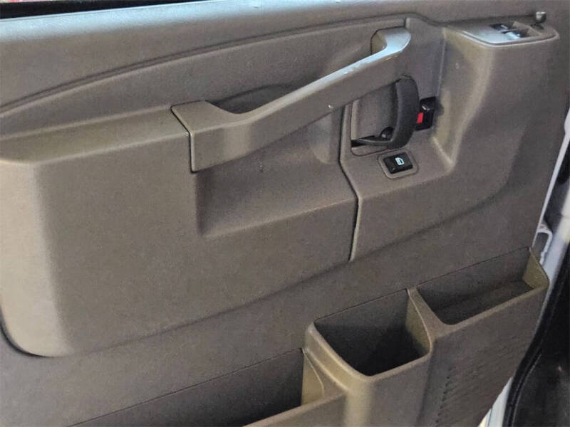 2023 GMC Savana 3500