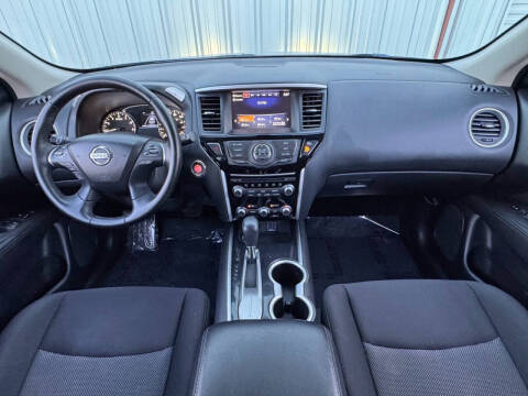 2019 Nissan Pathfinder SV