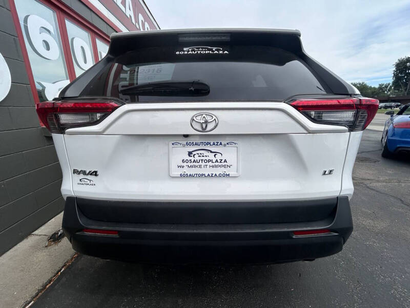 2023 Toyota RAV4 LE