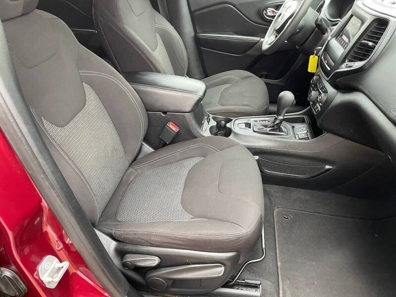 2019 Jeep Cherokee Latitude