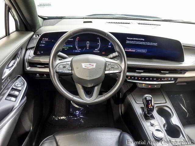 2024 Cadillac XT4 Premium Luxury