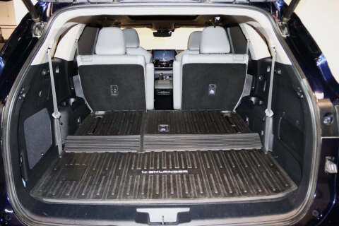 2021 Toyota Highlander Hybrid Platinum