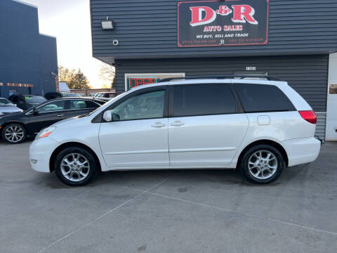 2006 Toyota Sienna for sale at D & R Auto Sales in South Sioux City NE