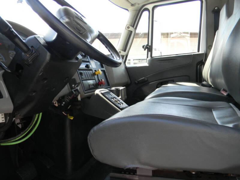 2017 International DuraStar 4300