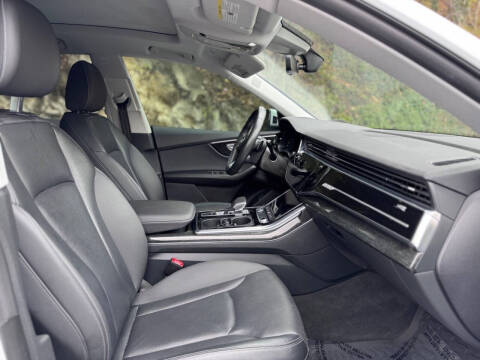 2020 Audi Q8 quattro Premium Plus 55 TFSI