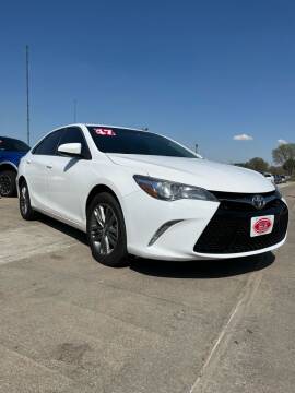2017 Toyota Camry for sale at UNITED AUTO INC in South Sioux City NE