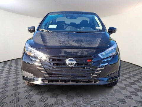 2025 Nissan Versa SR