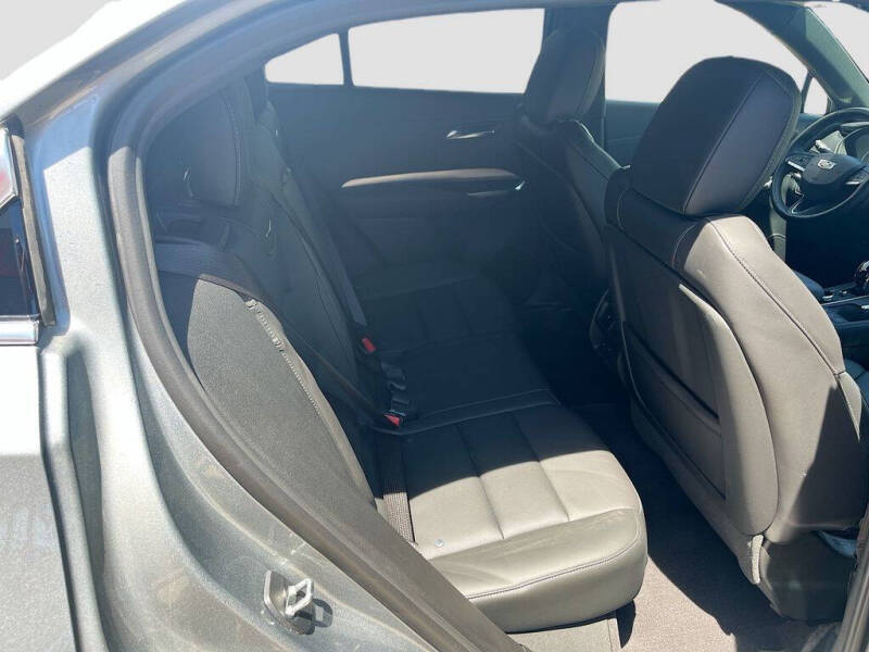 2023 Cadillac XT4 Premium Luxury