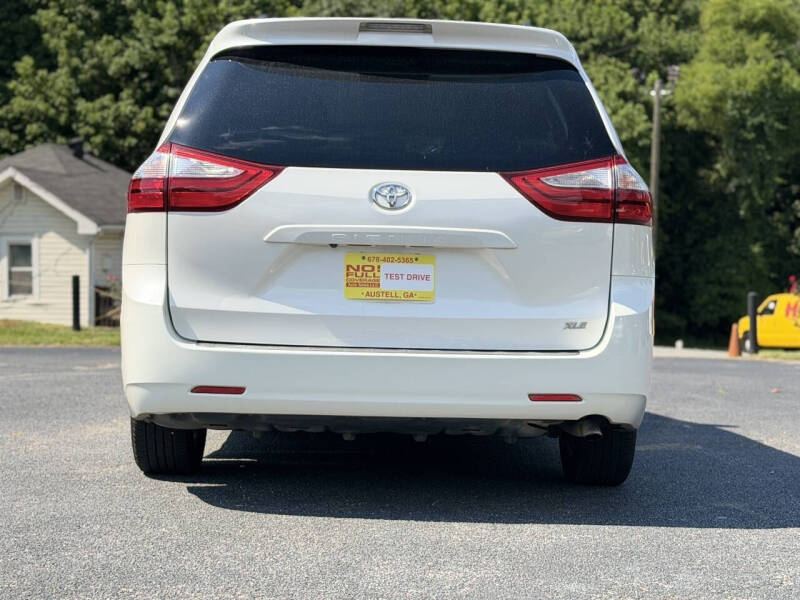 2016 Toyota Sienna Limited 7-Passenger