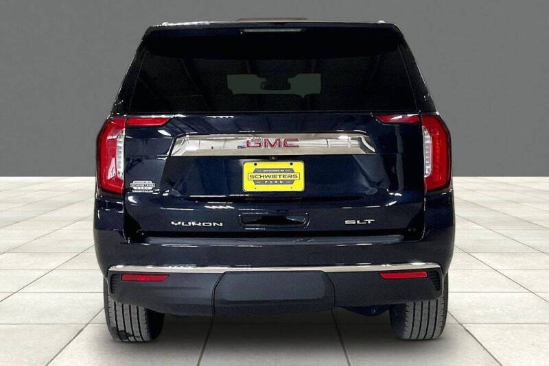 2023 GMC Yukon SLT