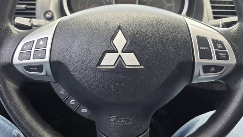 2013 Mitsubishi Lancer SE