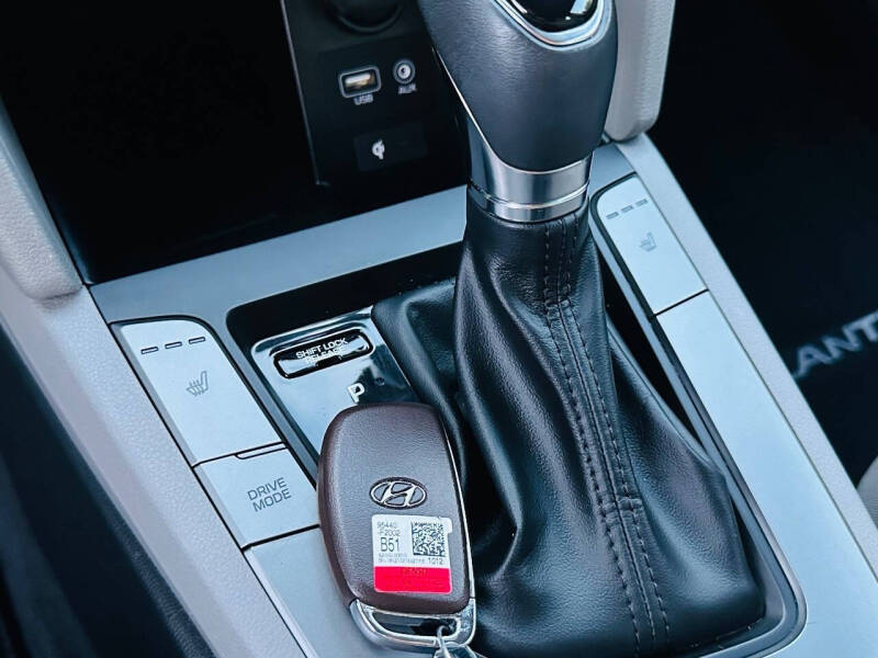 2019 Hyundai Elantra Limited