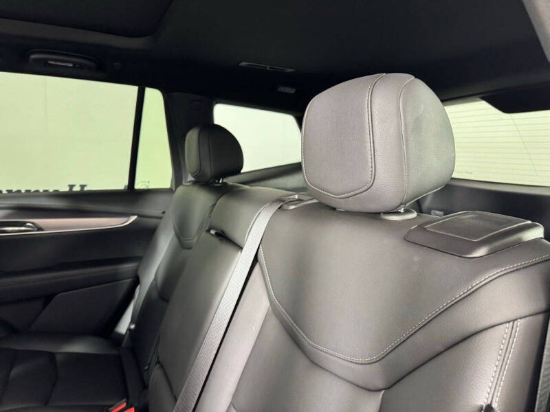 2024 Cadillac XT6 Luxury