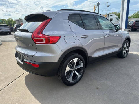 2026 Volvo XC40 B5 Plus