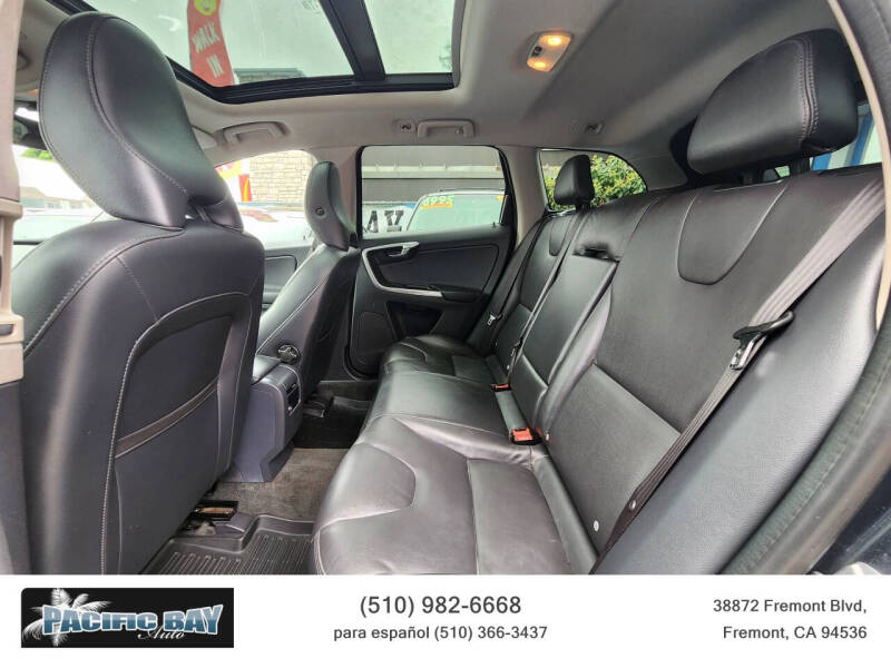 2015 Volvo XC60 T5 Drive-E Premier