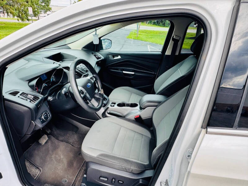 2015 Ford Escape SE