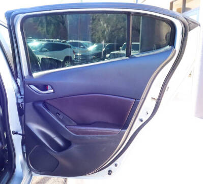 2018 Mazda MAZDA3 Touring