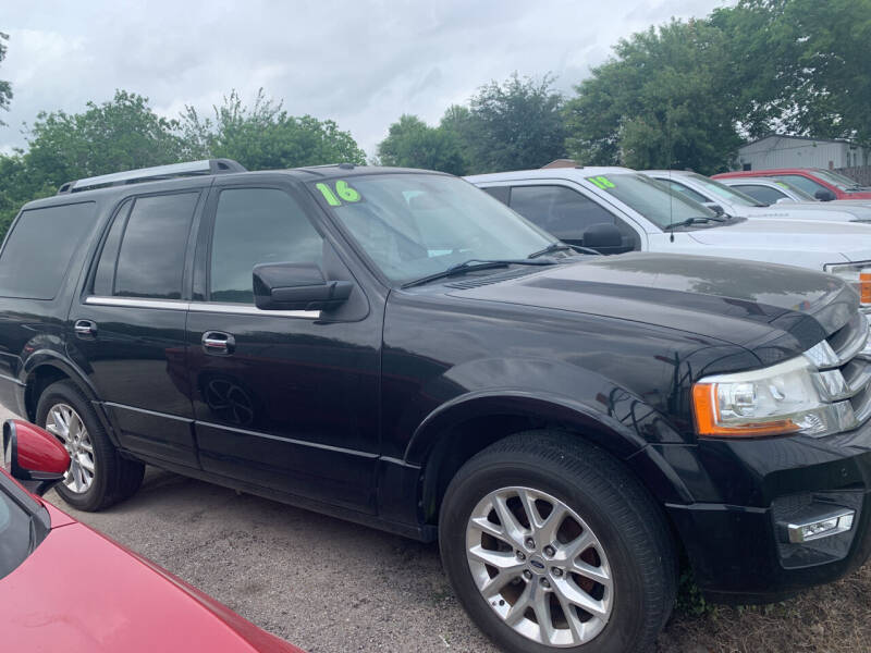 2016 Ford Expedition Limited's photo