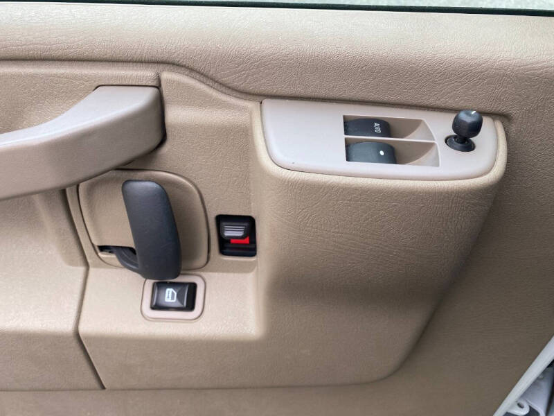 2019 Chevrolet Express 2500