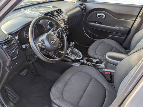 2017 Kia Soul +