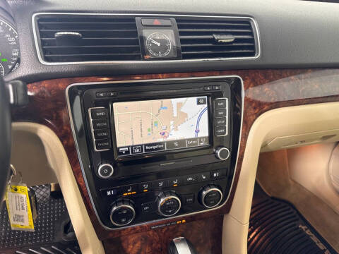 2013 Volkswagen Passat SEL