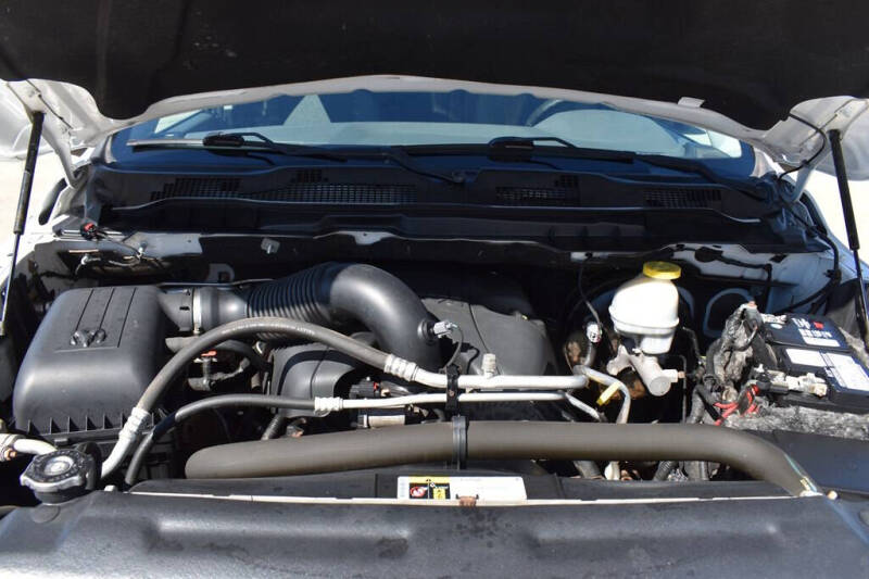 2017 RAM 1500 SLT