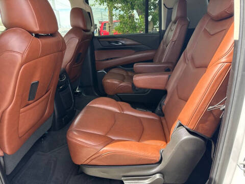 2016 Cadillac Escalade ESV Luxury Collection