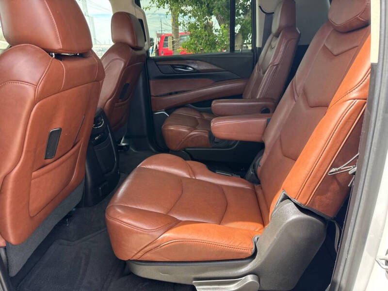2016 Cadillac Escalade ESV Luxury Collection