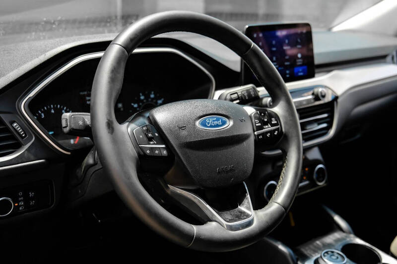 2022 Ford Escape SE