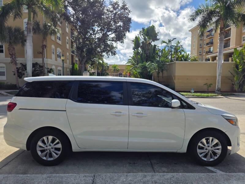 2017 Kia Sedona L