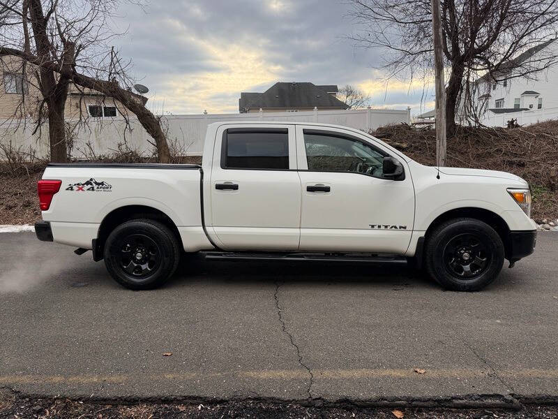 2017 Nissan Titan S