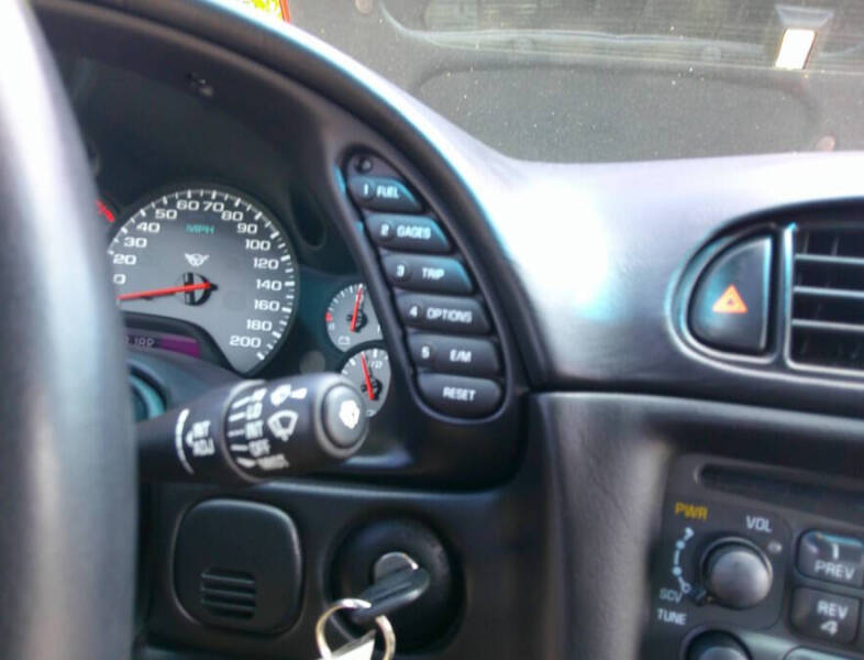 2004 Chevrolet Corvette