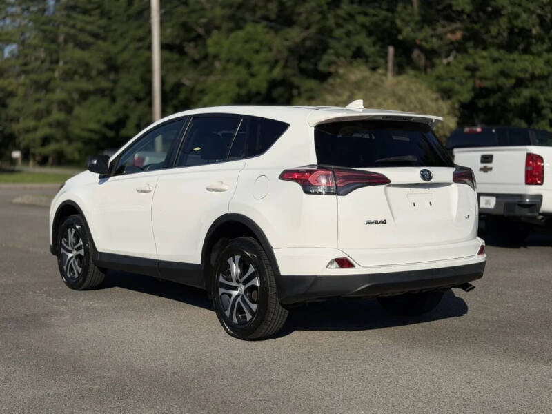 2018 Toyota RAV4 LE