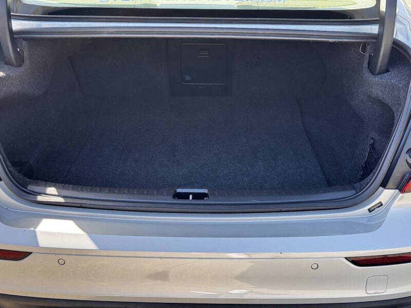 2019 Volvo S60 T5 Momentum