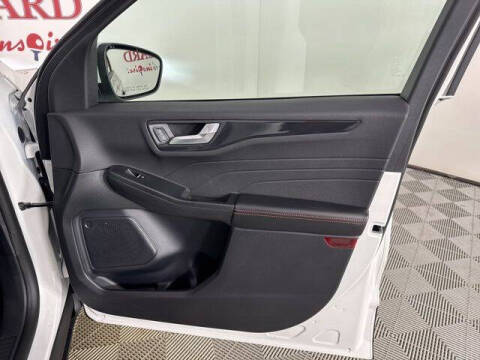 2026 Ford Escape Hybrid ST-Line Select